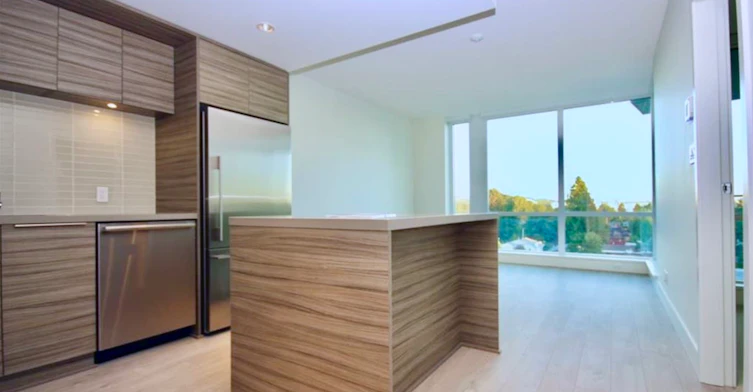605-1550 Fern Street, North Vancouver, BC, V7J 0A9 - 2
