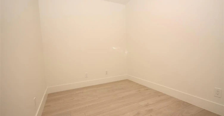 605-1550 Fern Street, North Vancouver, BC, V7J 0A9 - 3