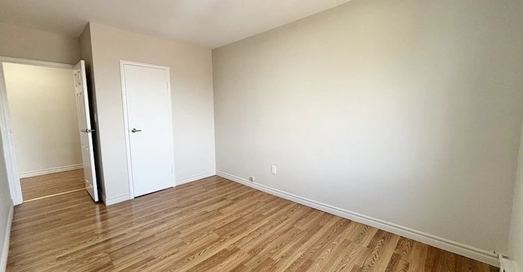 10 Park Avenue West, Hamilton, ON, L8S 3M3 - 10
