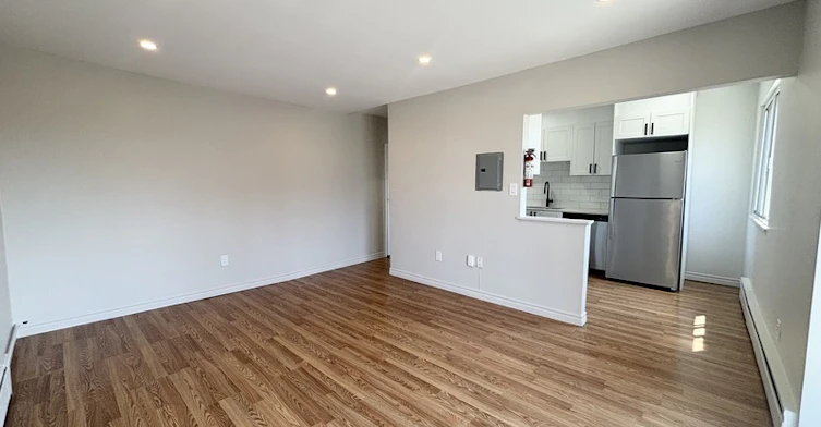 10 Park Avenue West, Hamilton, ON, L8S 3M3 - 4