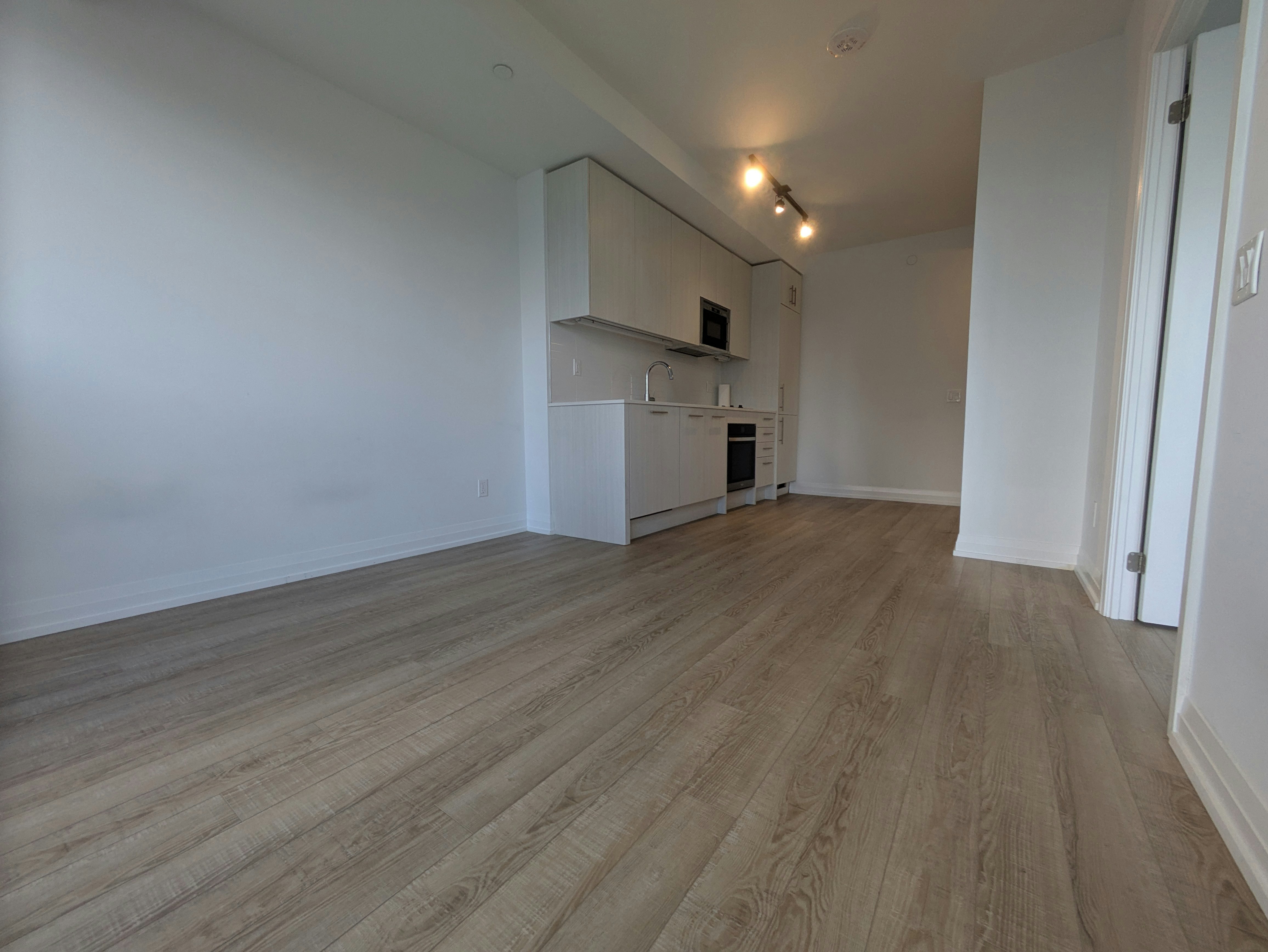 1606-286 Main Street, Toronto, ON, M4C 0B3 - 12