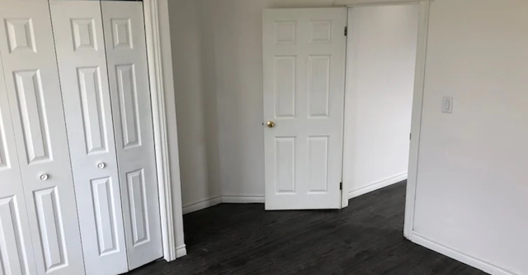 8 Locke Street N, Hamilton, ON, L8R 3A3 - 5