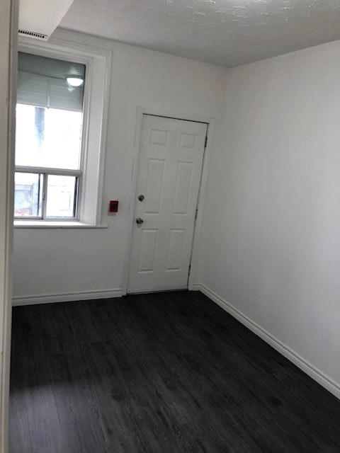 8 Locke Street N, Hamilton, ON, L8R 3A3 - 9