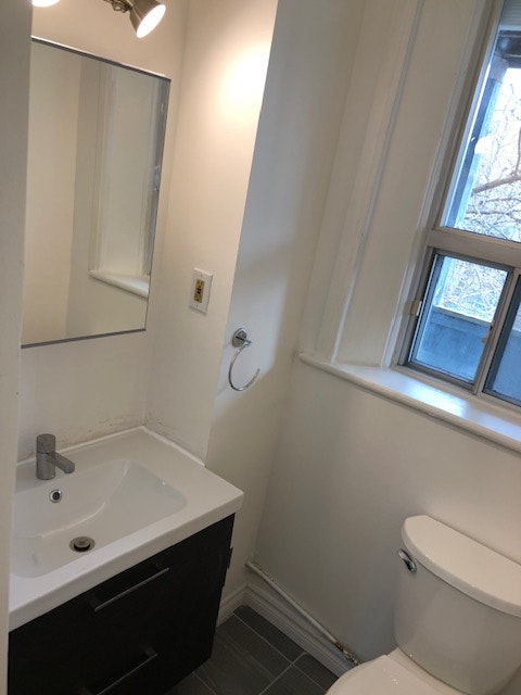 8 Locke Street N, Hamilton, ON, L8R 3A3 - 8
