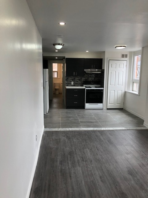 8 Locke Street N, Hamilton, ON, L8R 3A3 - 3