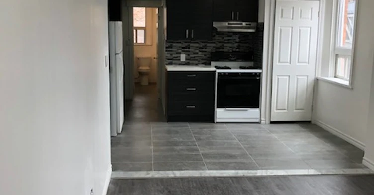 8 Locke Street N, Hamilton, ON, L8R 3A3 - 3