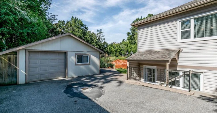Main Level-74 Peel Street, Barrie, ON, L4M 3L4 - 33