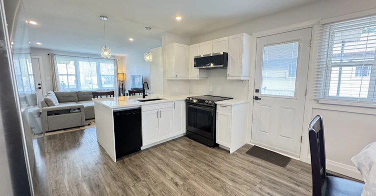 Main Level-74 Peel Street, Barrie, ON, L4M 3L4 - 12