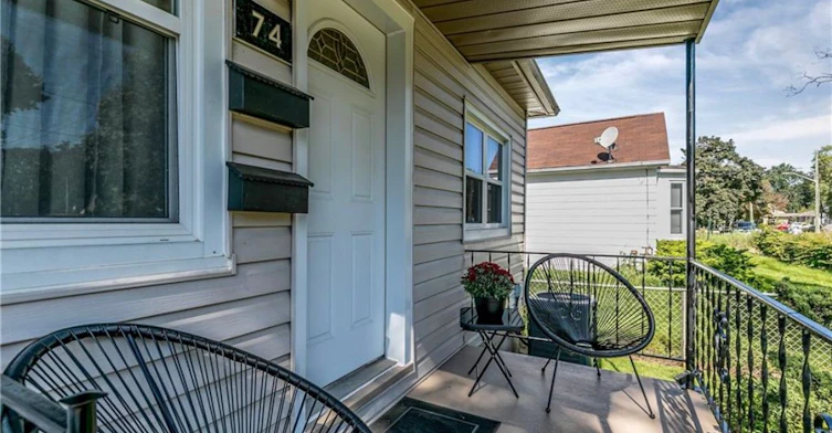 Main Level-74 Peel Street, Barrie, ON, L4M 3L4 - 3