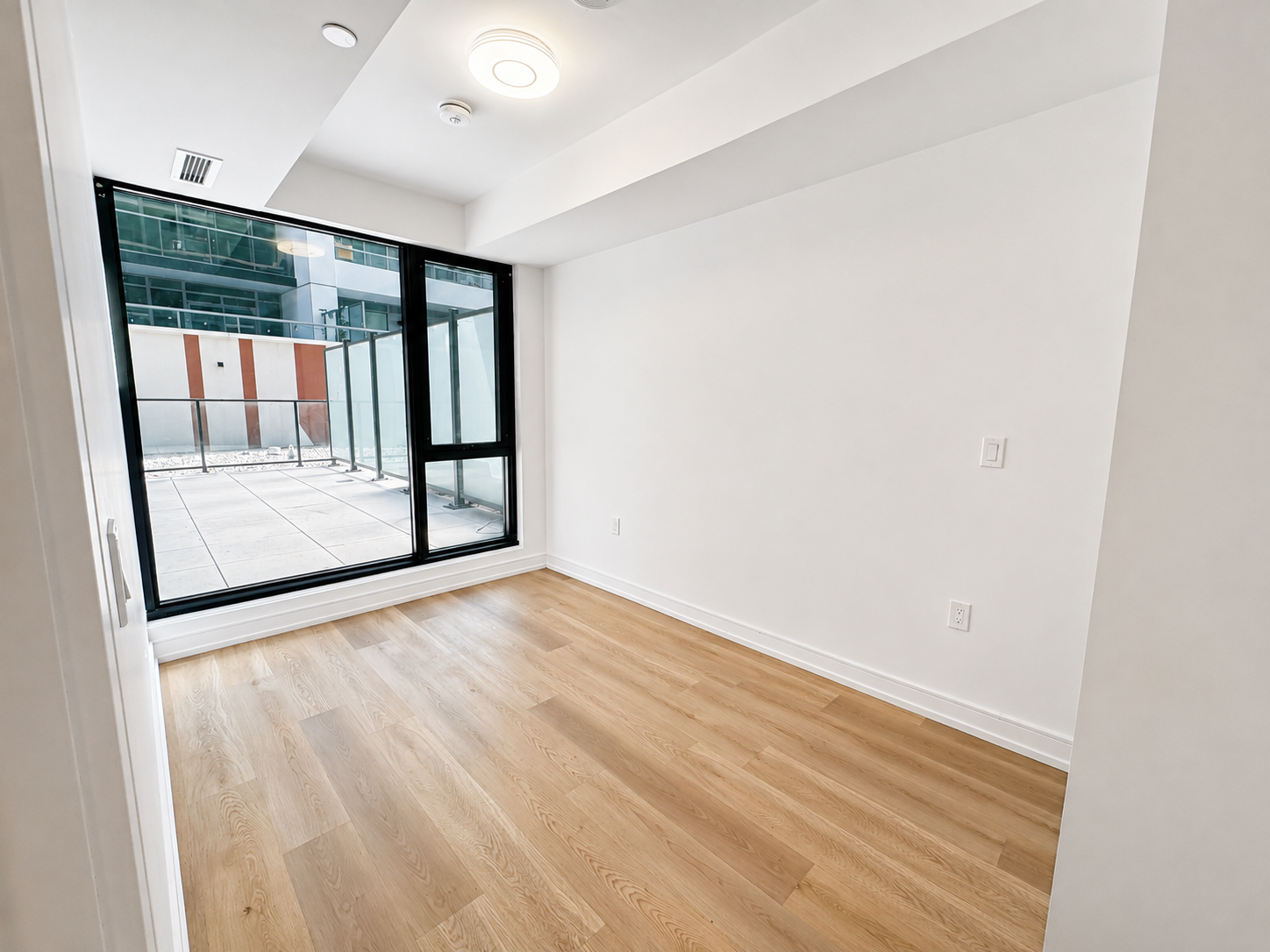 323-1 Jarvis Street, Hamilton, ON, L8R 0A8 - 16