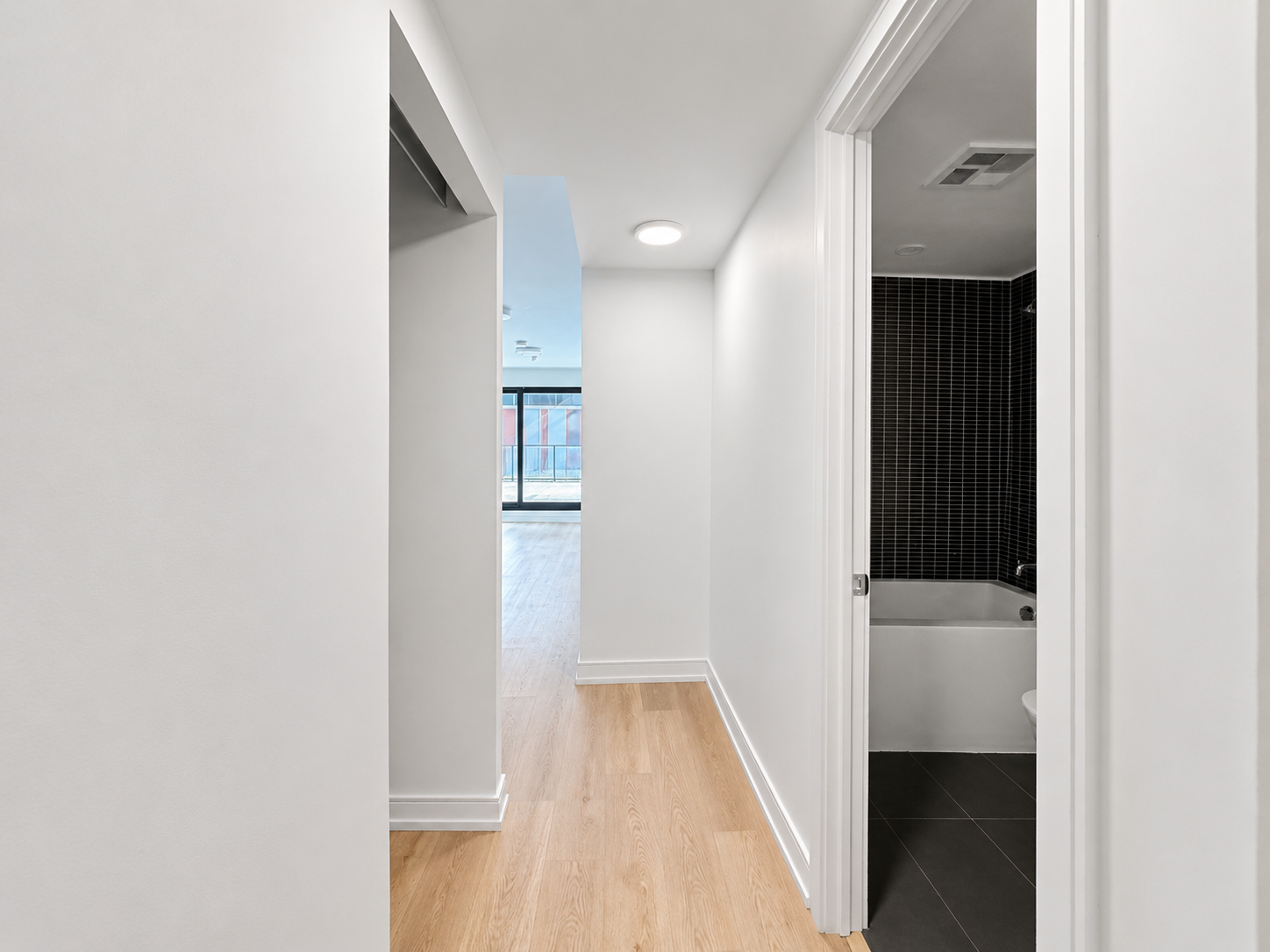 323-1 Jarvis Street, Hamilton, ON, L8R 0A8 - 5