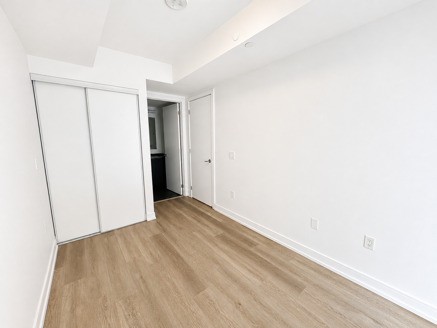 323-1 Jarvis Street, Hamilton, ON, L8R 0A8 - 17
