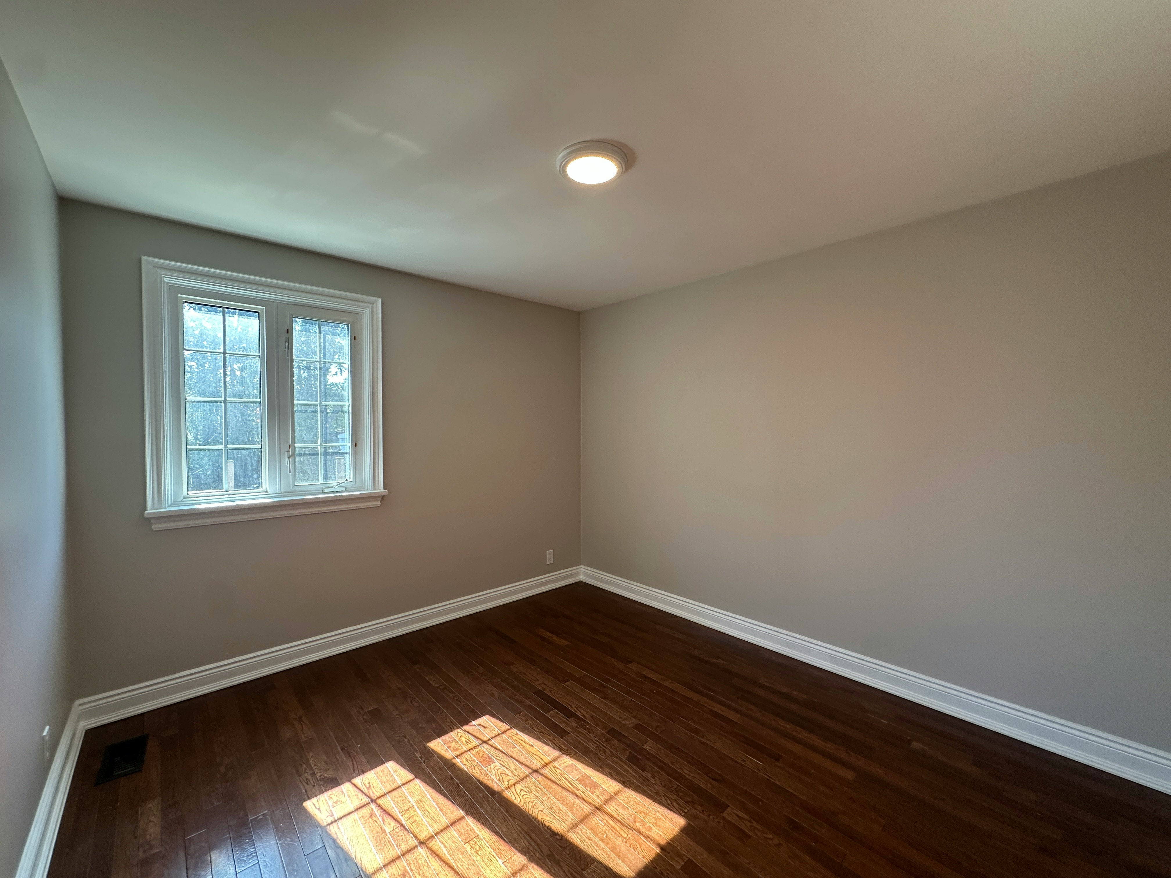190 Highland Avenue, Oshawa, ON, L1H 6A8 - 9