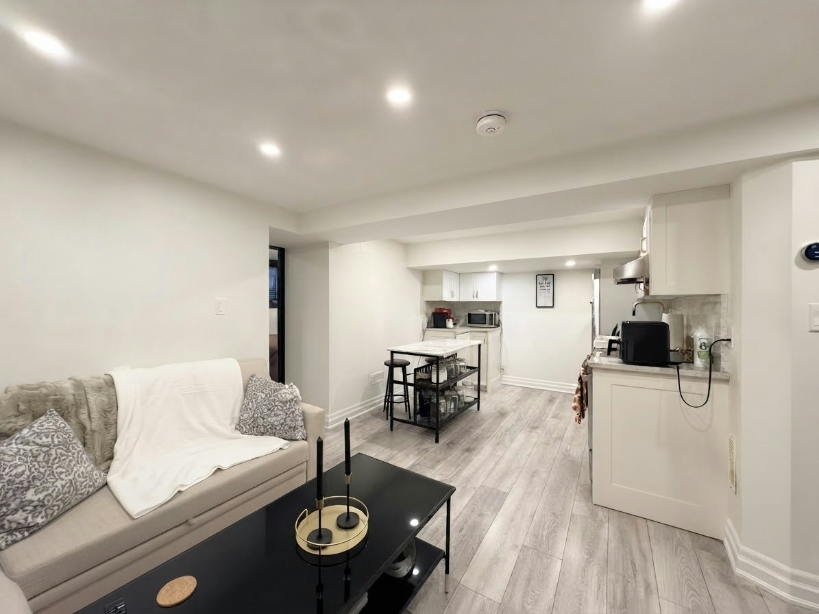 4-121 Sorauren Avenue, Toronto, ON, M6R 2E3 - 5