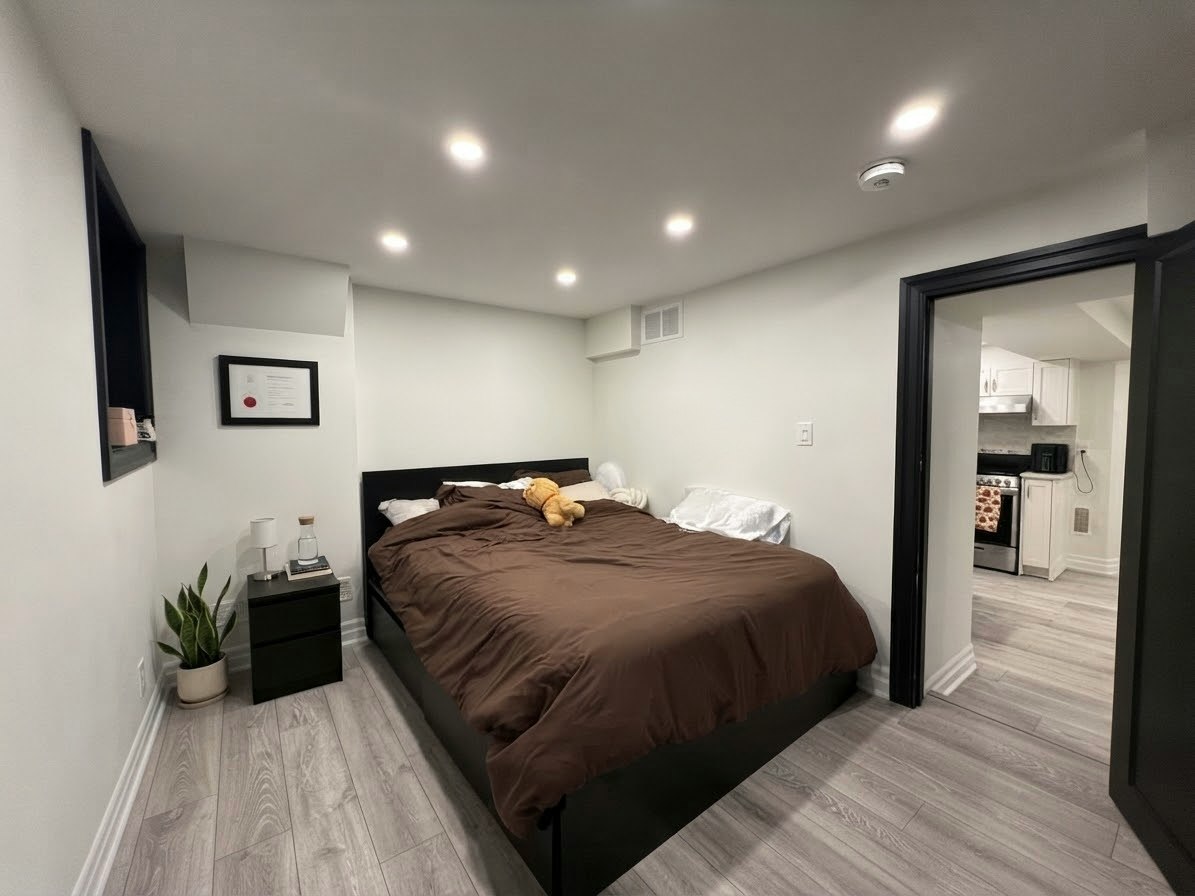 4-121 Sorauren Avenue, Toronto, ON, M6R 2E3 - 9