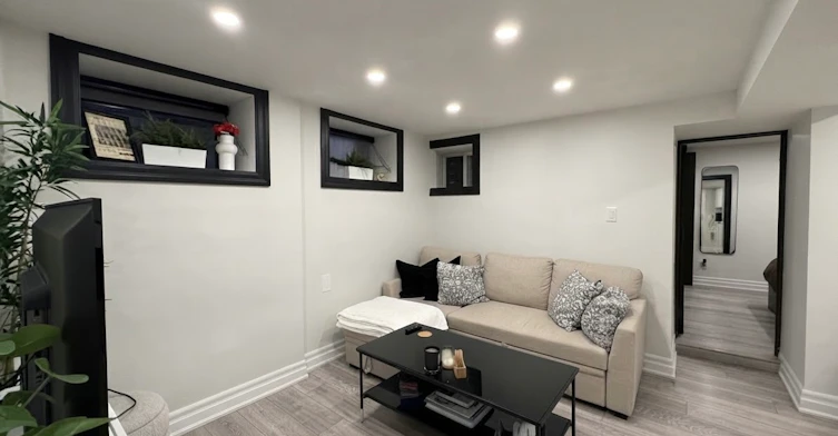 4-121 Sorauren Avenue, Toronto, ON, M6R 2E3 - 7