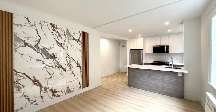 1024 King Street East, Hamilton, ON, L8M 1C8 - 5