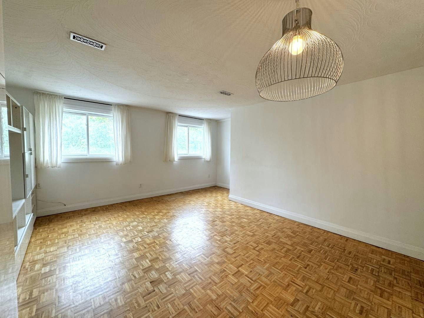 Unit B-1175 Queen Street E, Toronto, ON, M4M 1L5 - 11