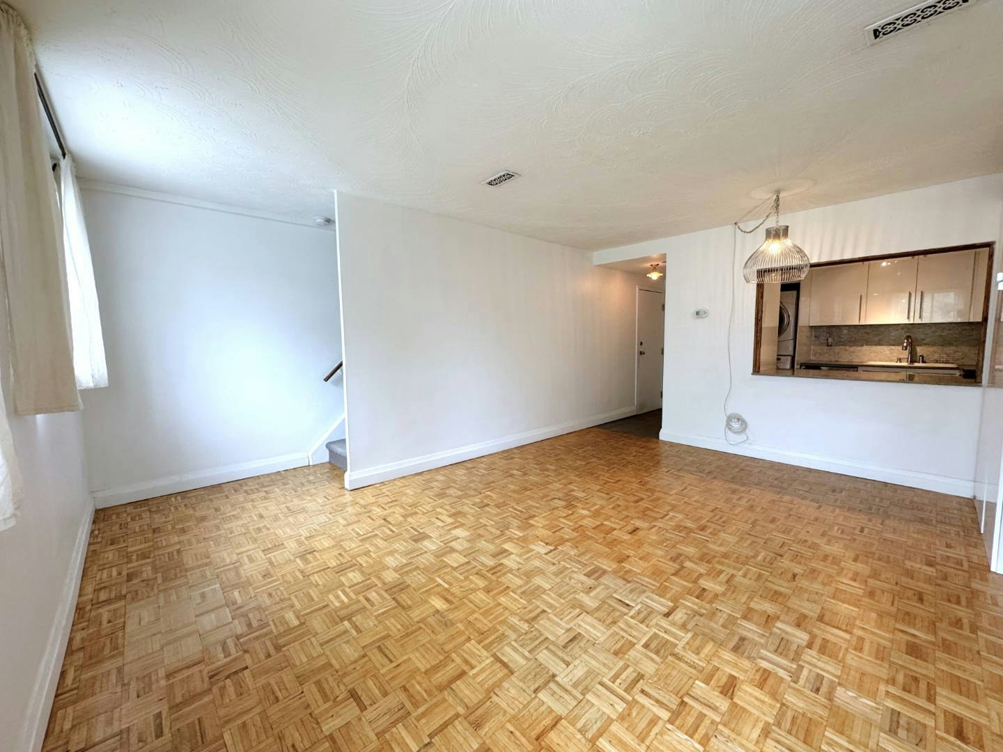 Unit B-1175 Queen Street E, Toronto, ON, M4M 1L5 - 10