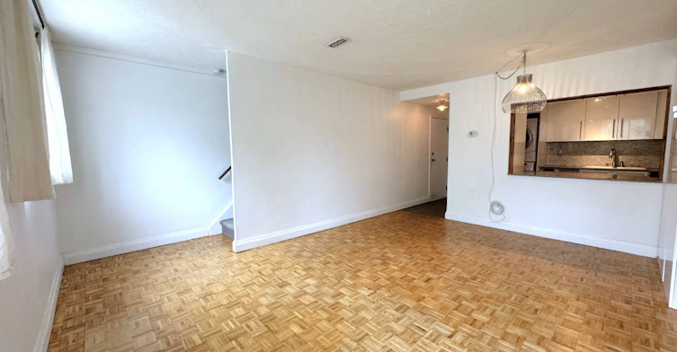 Unit B-1175 Queen Street E, Toronto, ON, M4M 1L5 - 10