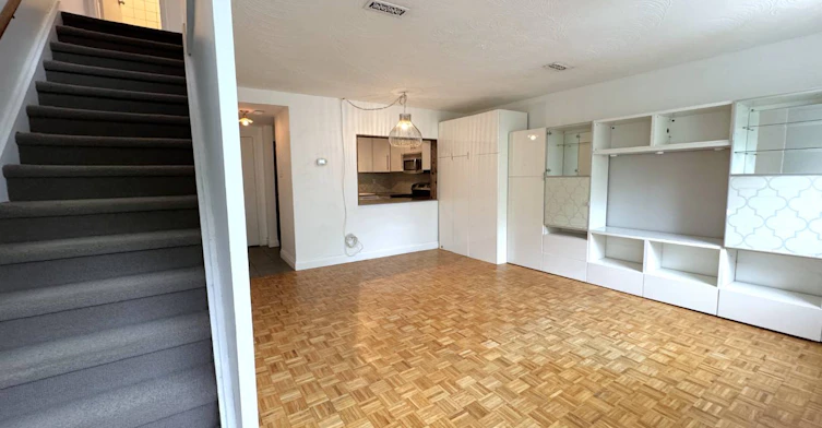 Unit B-1175 Queen Street E, Toronto, ON, M4M 1L5 - 8