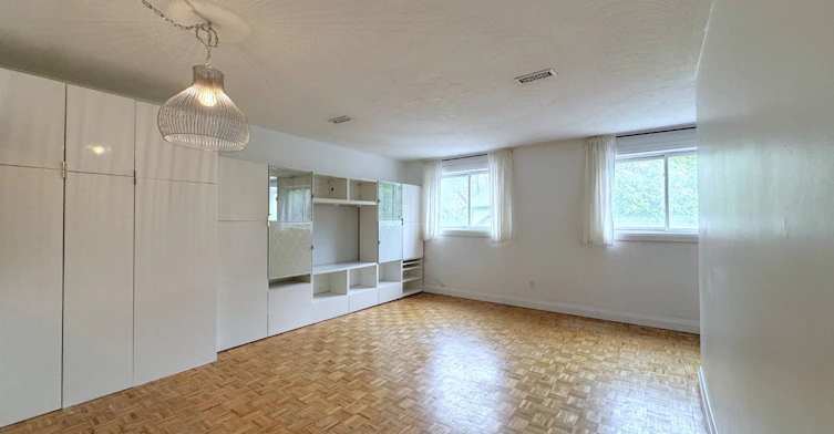 Unit B-1175 Queen Street E, Toronto, ON, M4M 1L5 - 7