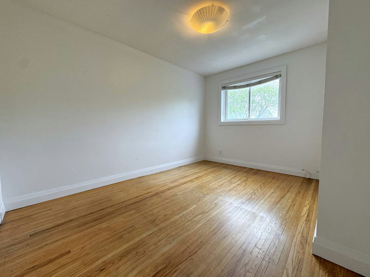 Unit B-1175 Queen Street E, Toronto, ON, M4M 1L5 - 17
