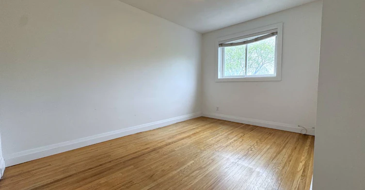 Unit B-1175 Queen Street E, Toronto, ON, M4M 1L5 - 17