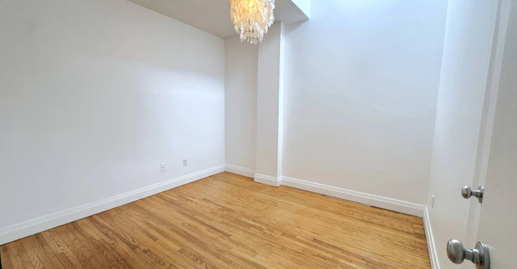 Unit B-1175 Queen Street E, Toronto, ON, M4M 1L5 - 15