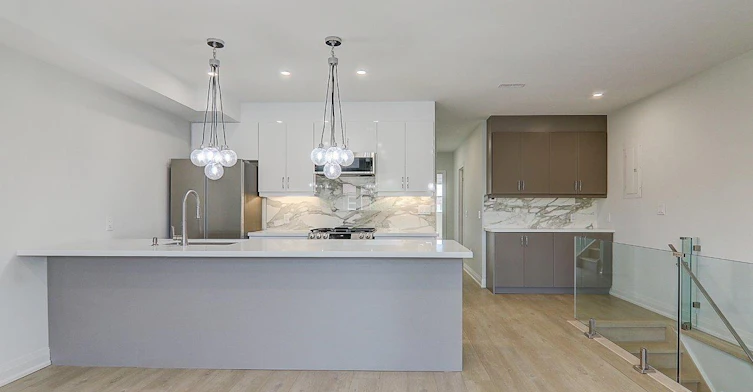 Upper-115 Livingstone Avenue, Toronto, ON, M6E 2L7 - 3