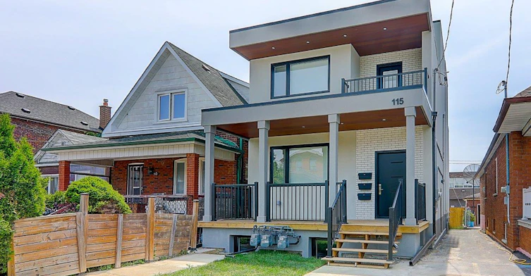 Upper-115 Livingstone Avenue, Toronto, ON, M6E 2L7 - 49