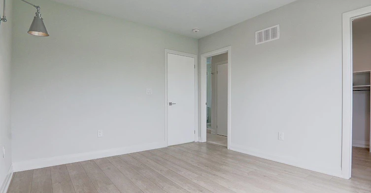 Upper-115 Livingstone Avenue, Toronto, ON, M6E 2L7 - 36