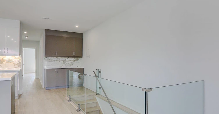 Upper-115 Livingstone Avenue, Toronto, ON, M6E 2L7 - 9