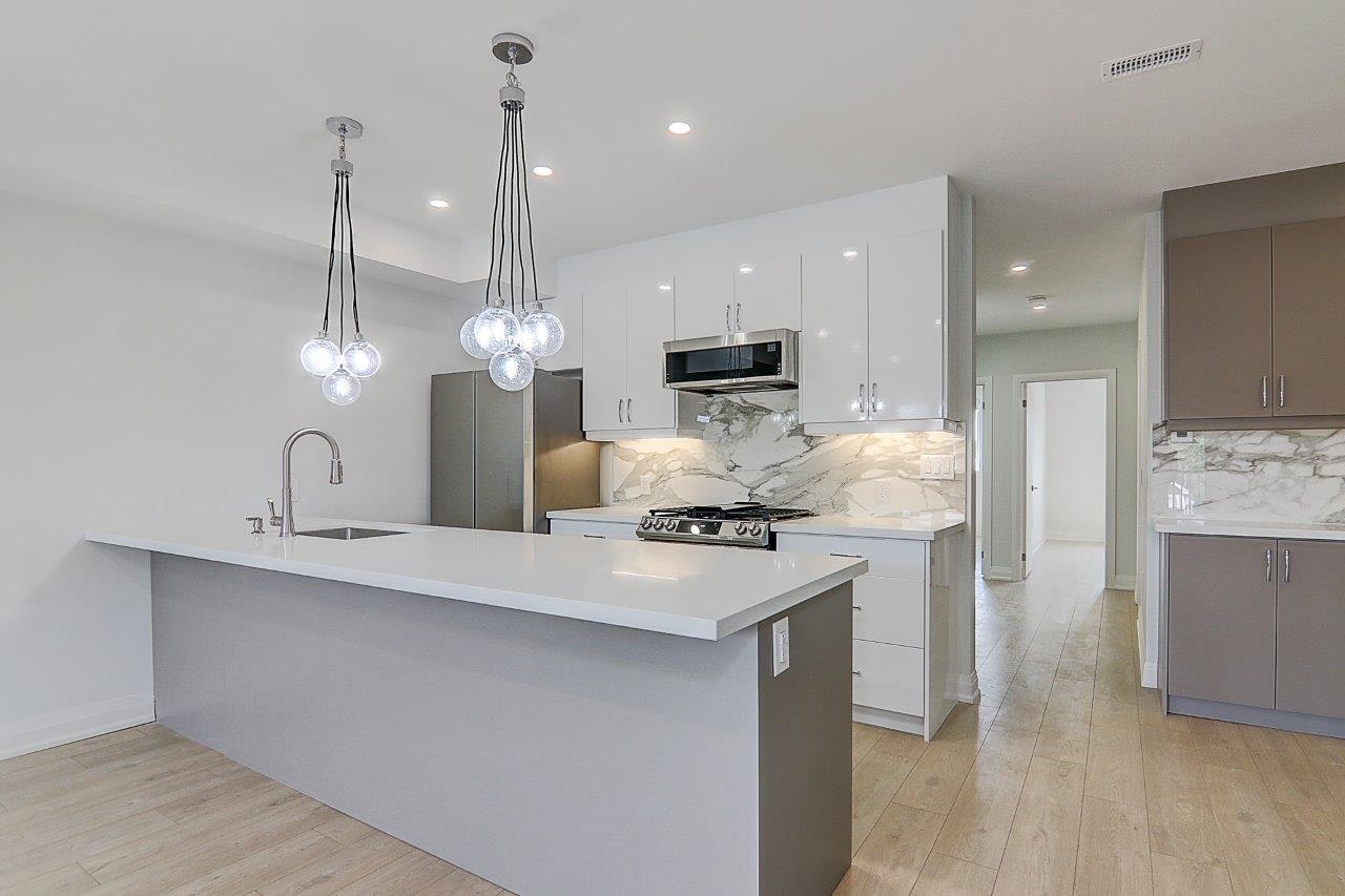 Upper-115 Livingstone Avenue, Toronto, ON, M6E 2L7 - 2