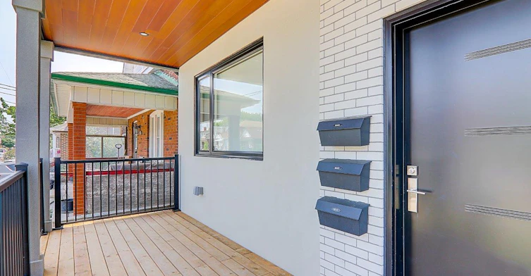 Upper-115 Livingstone Avenue, Toronto, ON, M6E 2L7 - 47
