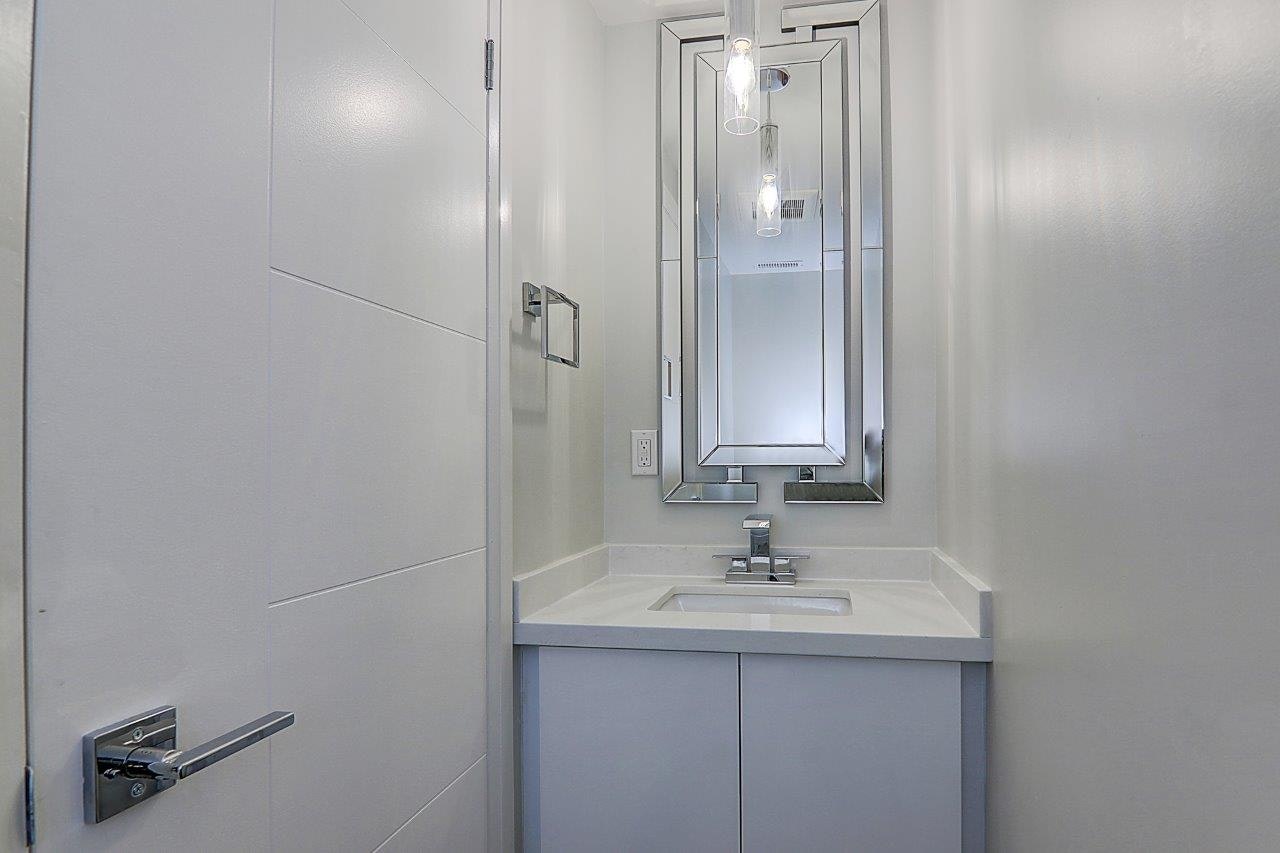 Upper-115 Livingstone Avenue, Toronto, ON, M6E 2L7 - 20