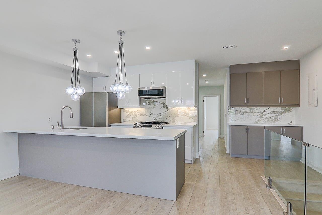 Upper-115 Livingstone Avenue, Toronto, ON, M6E 2L7