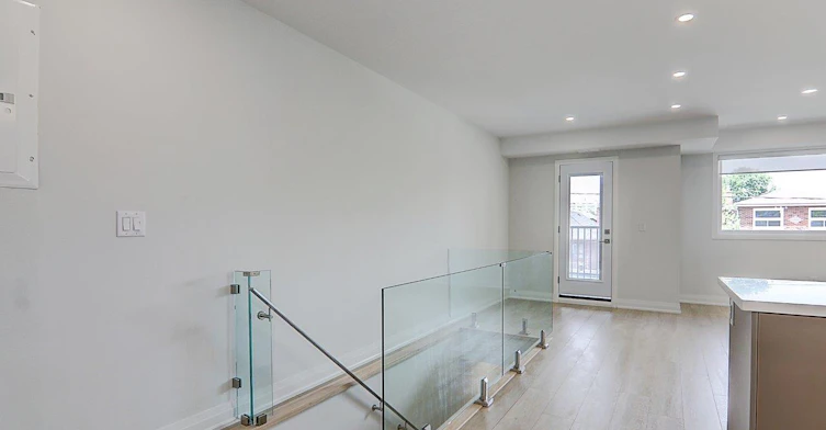 Upper-115 Livingstone Avenue, Toronto, ON, M6E 2L7 - 11
