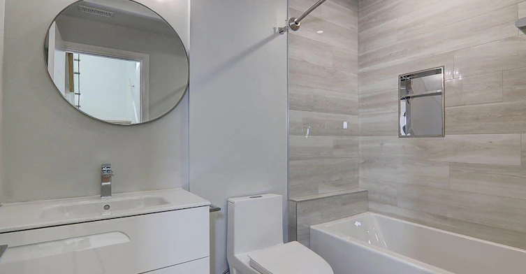 Upper-115 Livingstone Avenue, Toronto, ON, M6E 2L7 - 21
