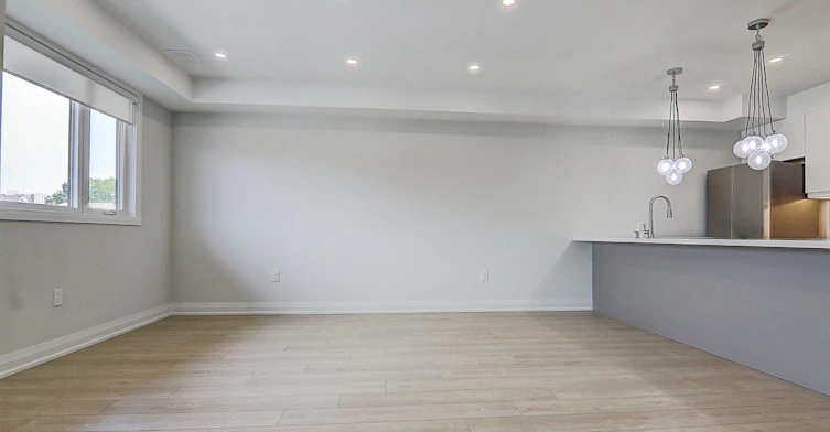 Upper-115 Livingstone Avenue, Toronto, ON, M6E 2L7 - 16