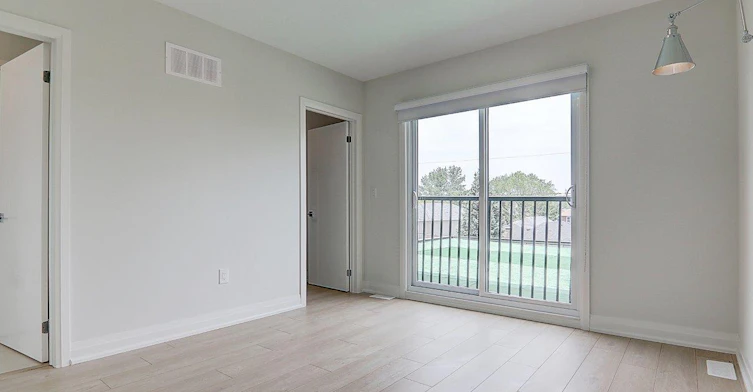 Upper-115 Livingstone Avenue, Toronto, ON, M6E 2L7 - 34