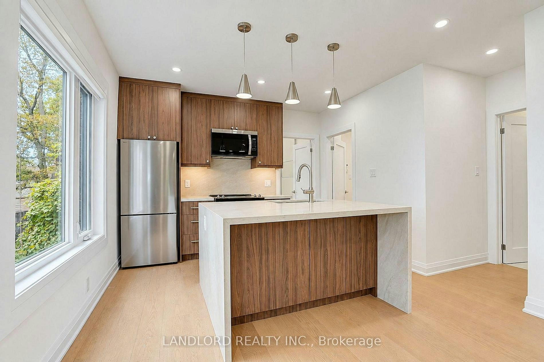 1-92 Neville Park Boulevard, Toronto, ON, M4E 3P8