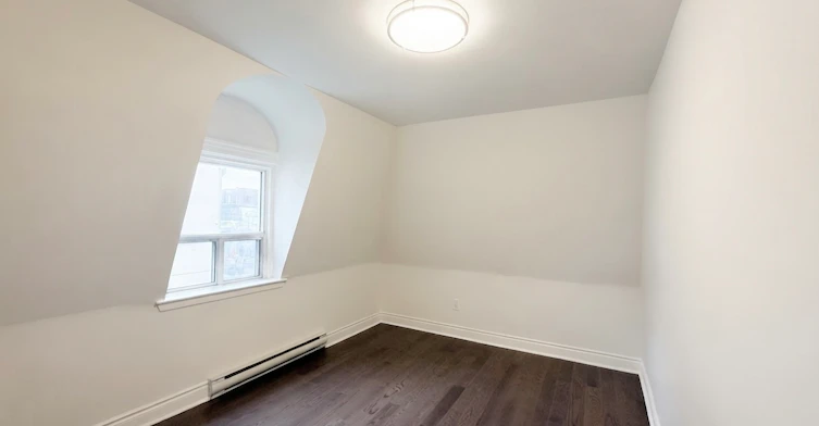301-181 Gerrard Street East, Toronto, ON, M5A 2E5 - 17