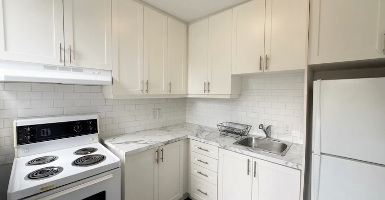 301-181 Gerrard Street East, Toronto, ON, M5A 2E5 - 8