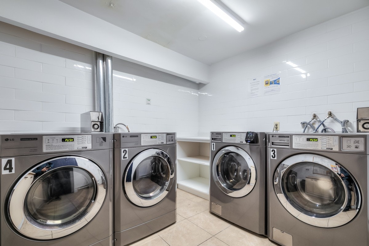 301-181 Gerrard Street East, Toronto, ON, M5A 2E5 - 21