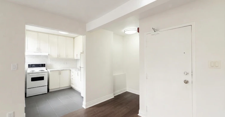 301-181 Gerrard Street East, Toronto, ON, M5A 2E5 - 6