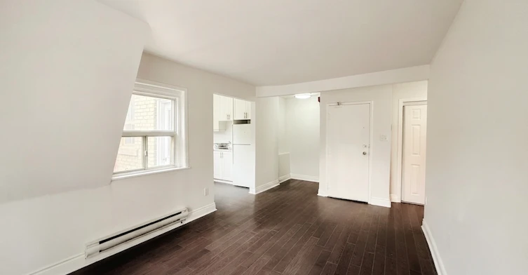 301-181 Gerrard Street East, Toronto, ON, M5A 2E5 - 3
