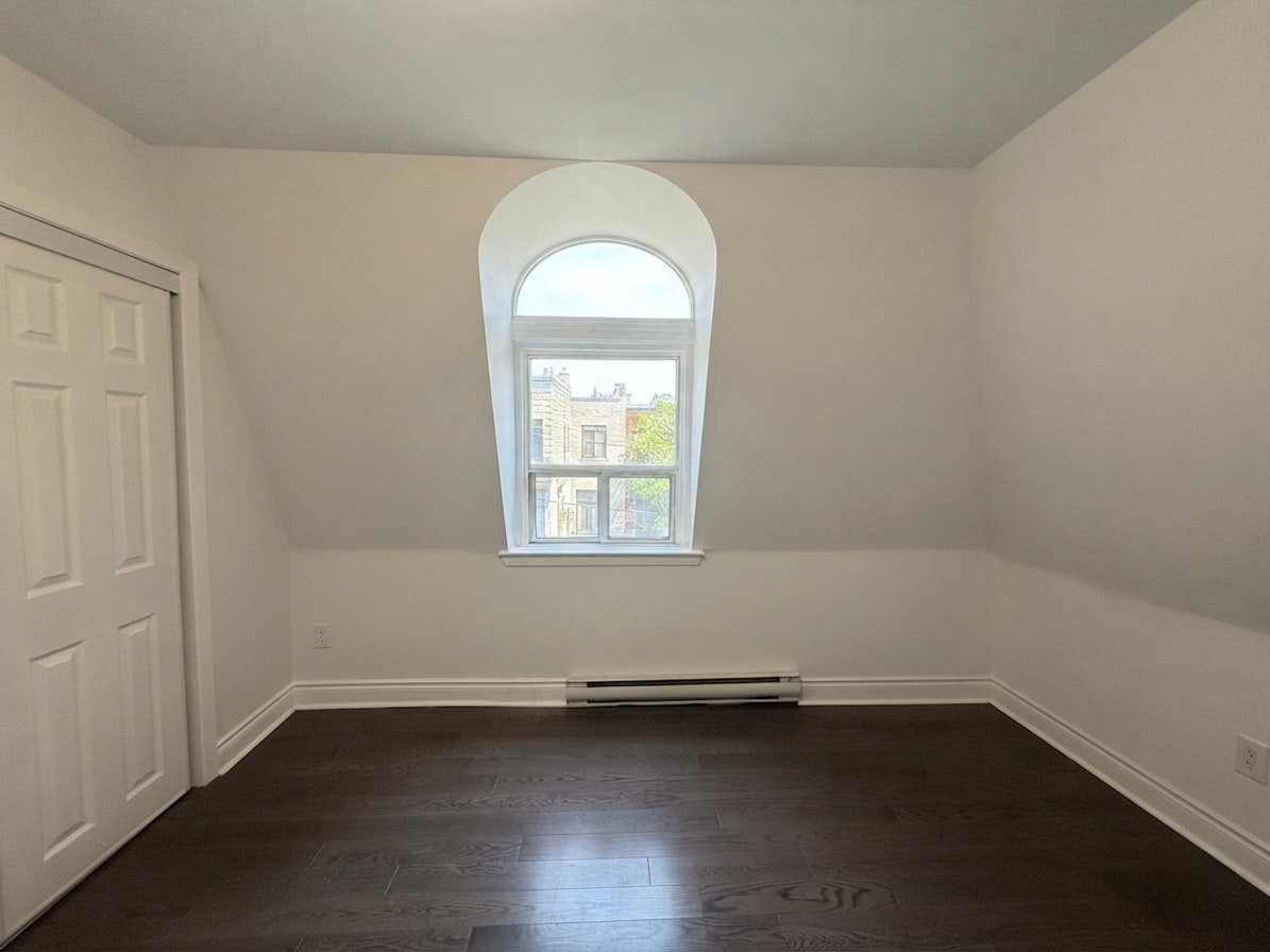 301-181 Gerrard Street East, Toronto, ON, M5A 2E5 - 16