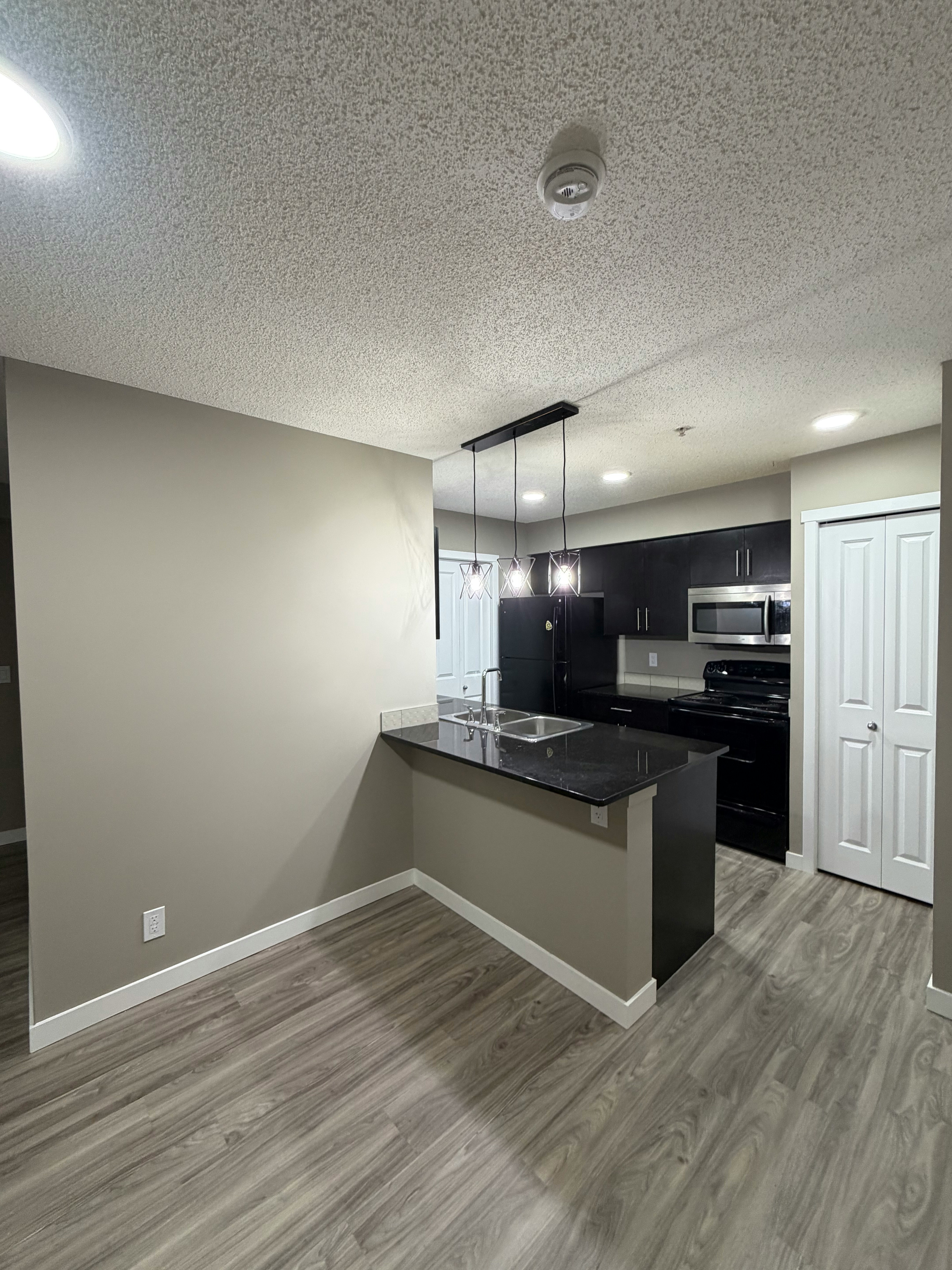 108-3315 James Mowatt Trail, Edmonton, AB, T6W 3L9 - 2