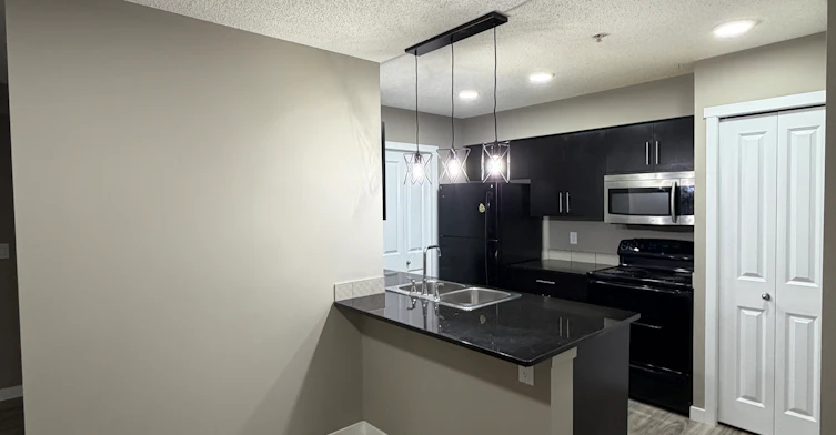 108-3315 James Mowatt Trail, Edmonton, AB, T6W 3L9 - 2
